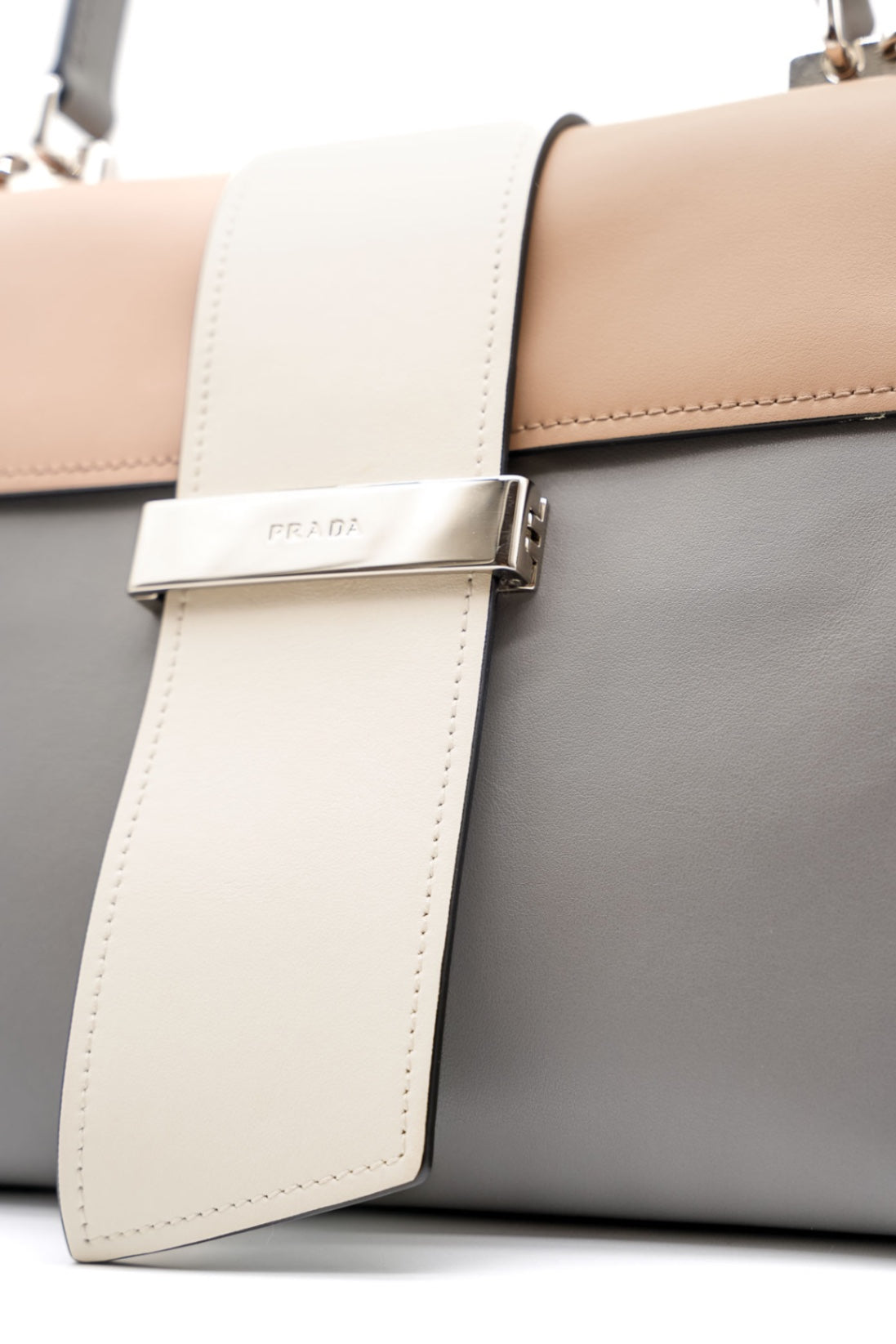 Tasche, Prada