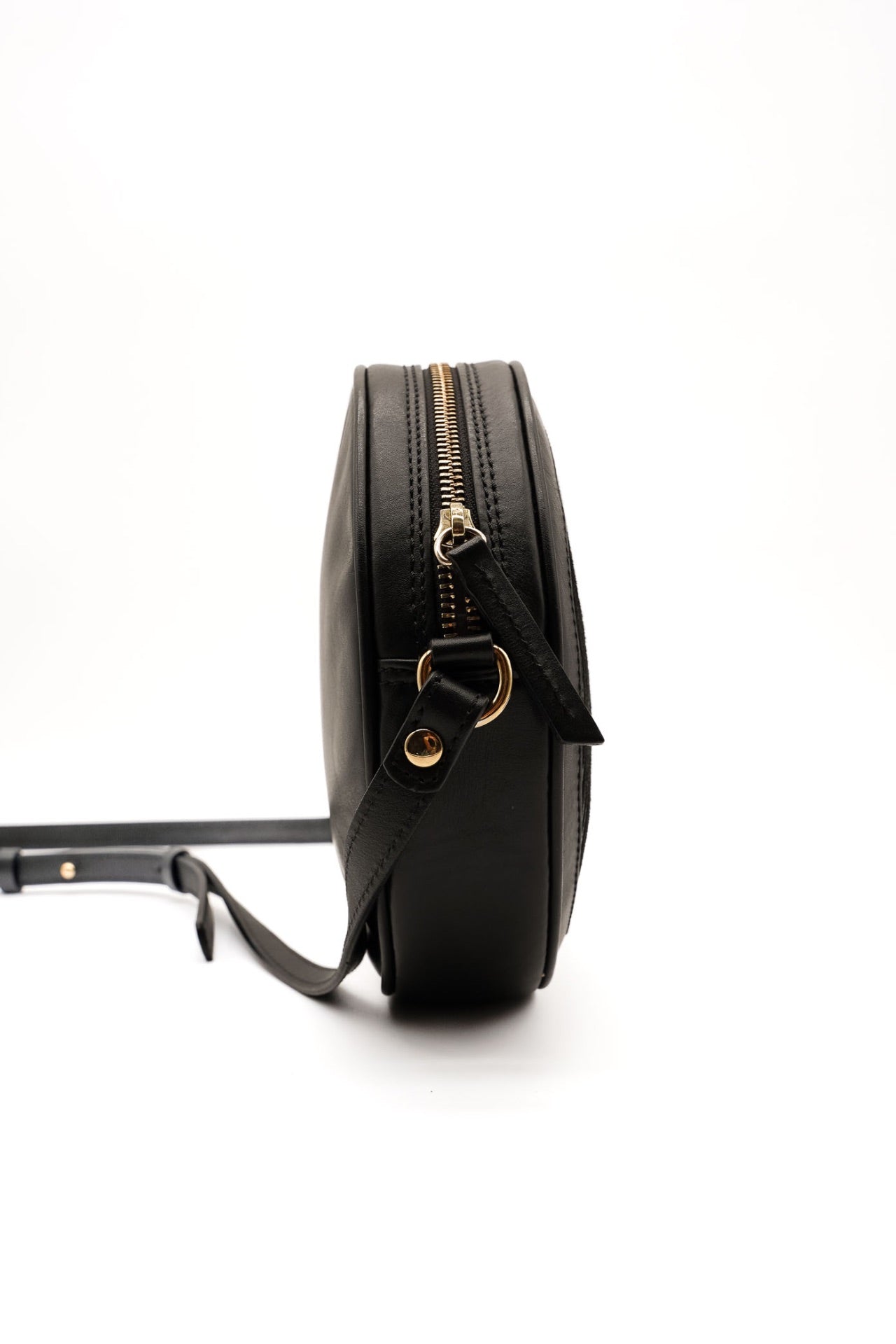 Tasche, Lili Radu