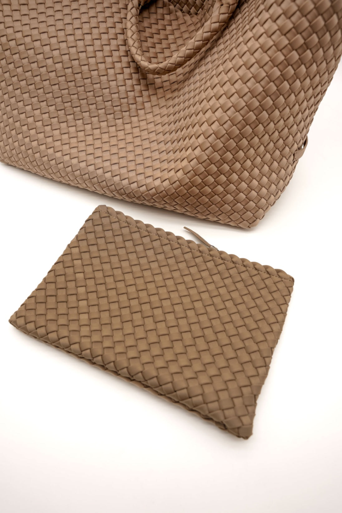 Tasche, Naghedi