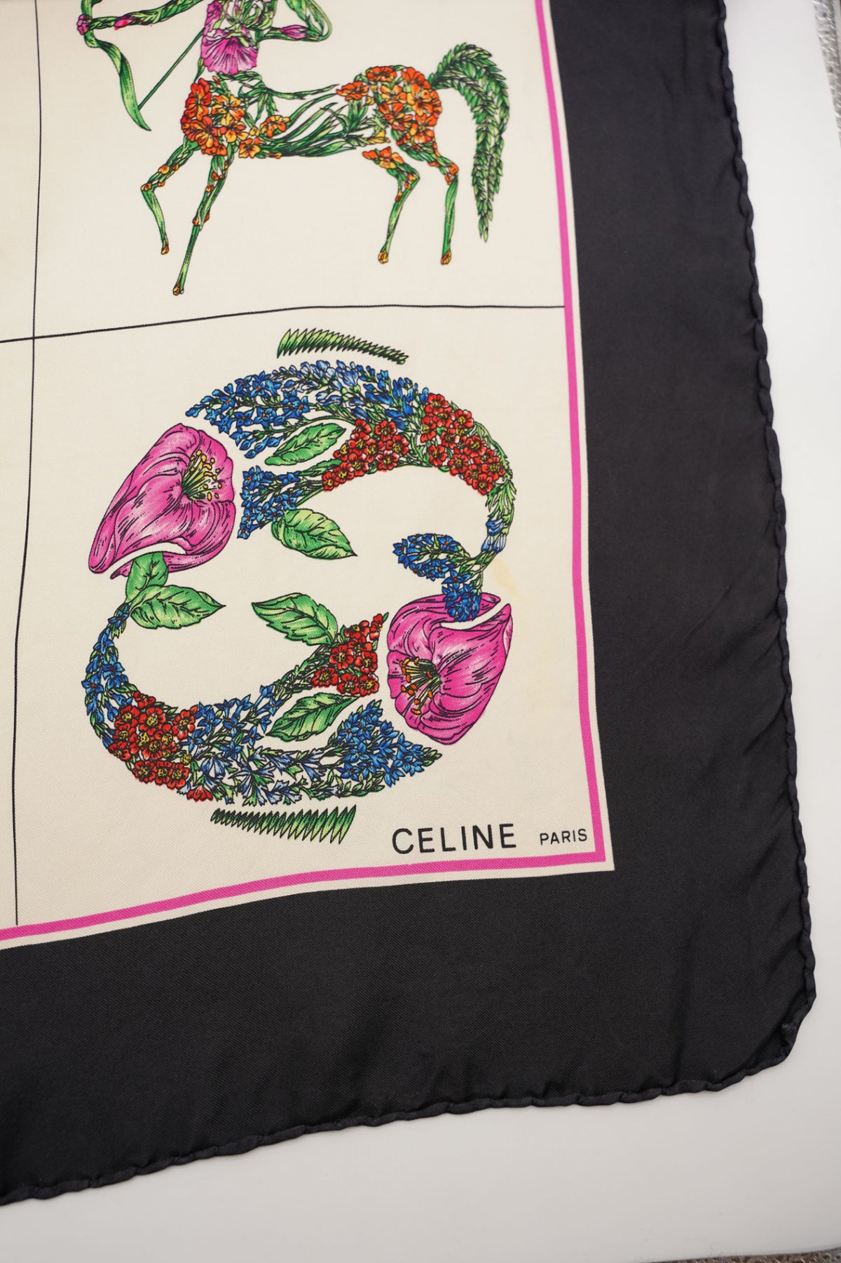 Seidentuch, Celine