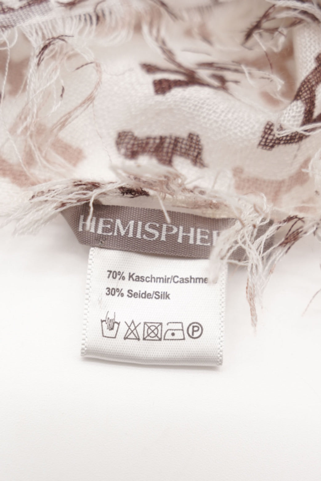 Tuch, Hemisphere